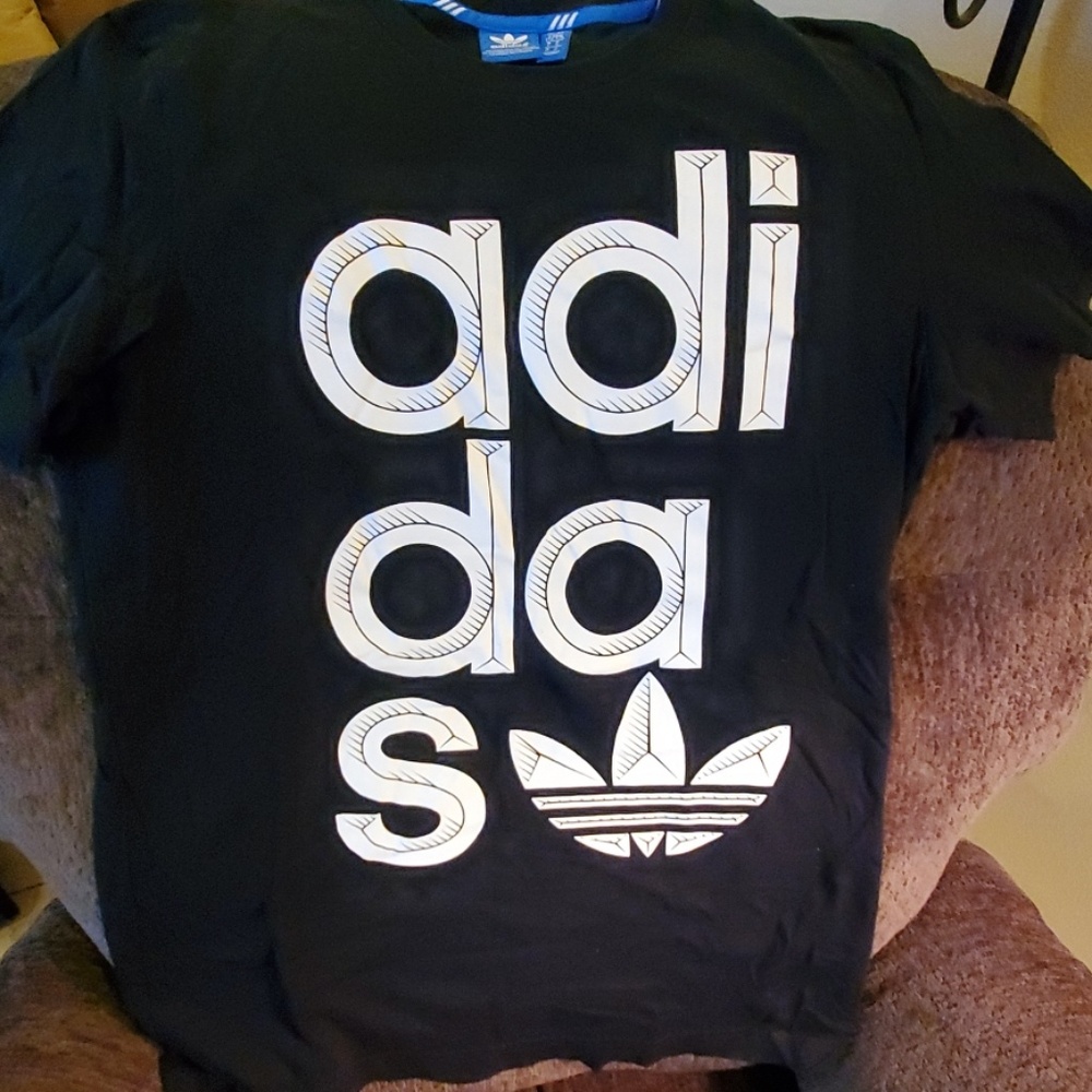 Adidas Tee....Men's L